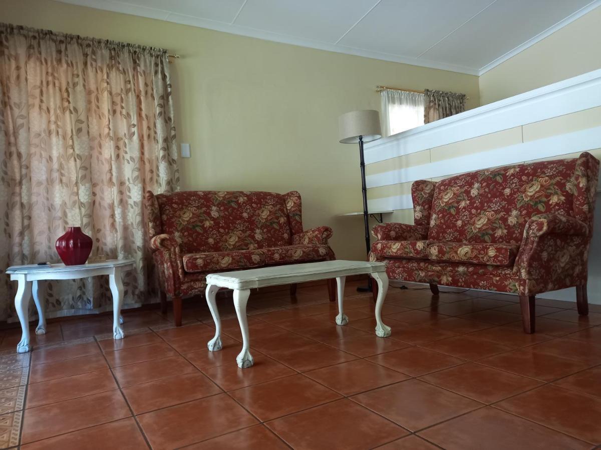 Avondrust Guest House Graaff Reinet Exterior photo