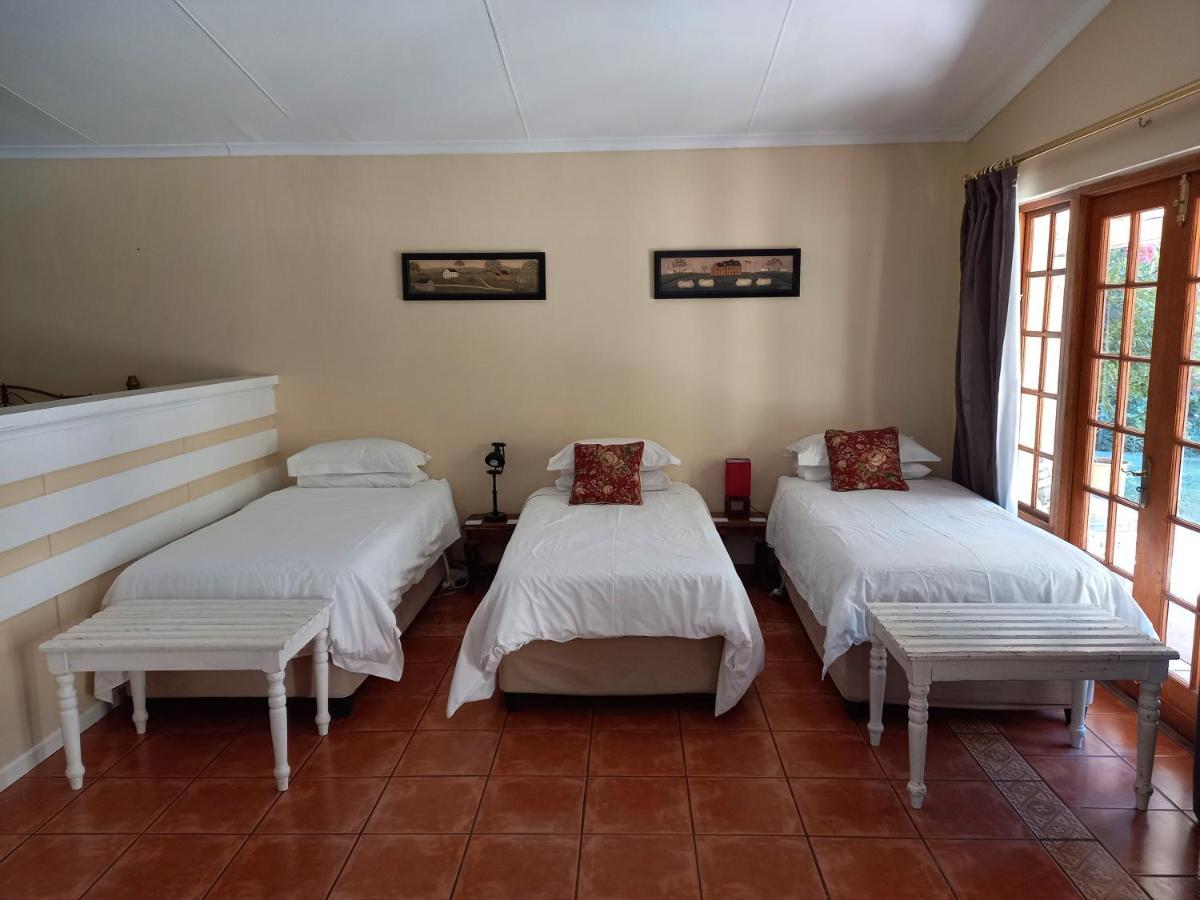 Avondrust Guest House Graaff Reinet Exterior photo